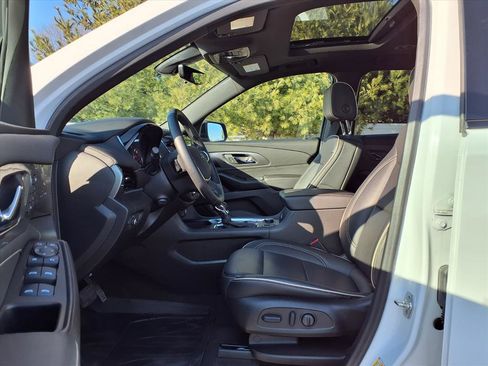 Used 2023 Chevrolet Traverse Premier w/ Redline Edition image 27