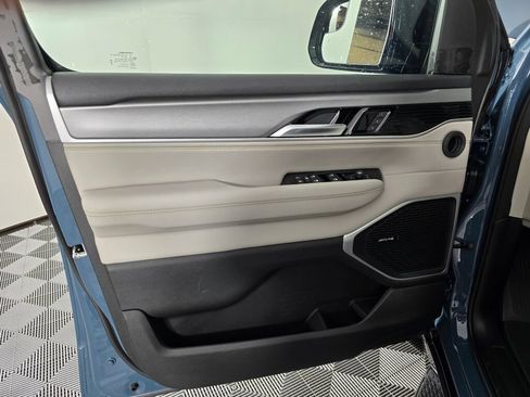 New 2026 Jeep Grand Wagoneer L Limited w/ Rear Seat Video Group I AWD/4WD image 17