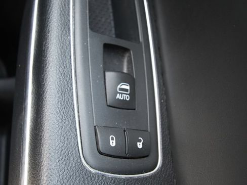 Used 2017 Chrysler 300 Limited w/ Value Package AWD/4WD image 24