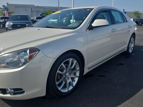 Used 2011 Chevrolet Malibu LTZ FWD image 4