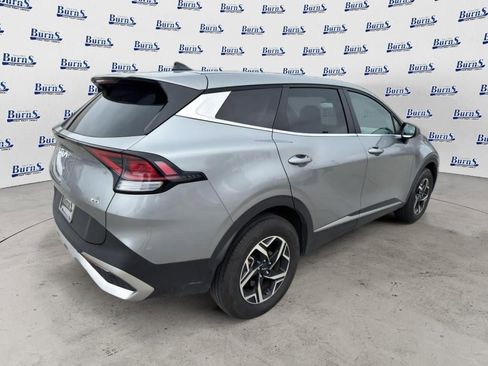 Used 2024 Kia Sportage LX AWD/4WD image 7