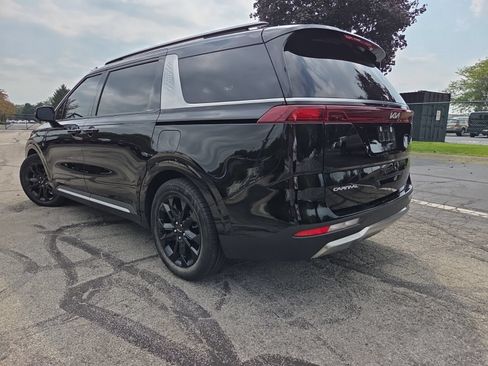 Used 2023 Kia Carnival SX Prestige FWD image 11