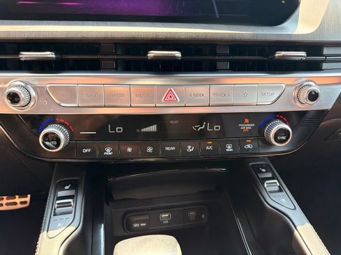 Used 2024 Kia Telluride SX FWD image 25