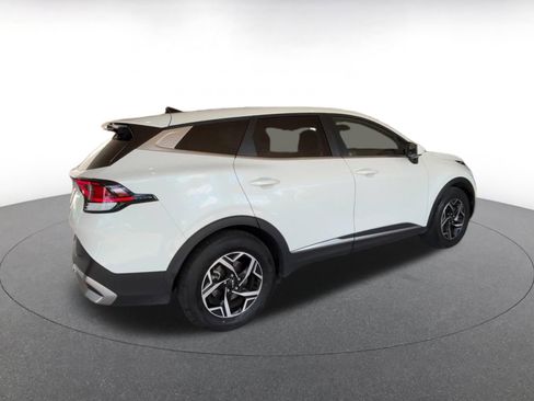 Used 2025 Kia Sportage LX FWD image 14