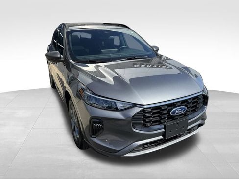 Used 2024 Ford Escape ST-Line w/ Tech Pack #1 image 6