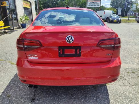 Used 2016 Volkswagen Jetta Sport w/ Lighting Package image 7