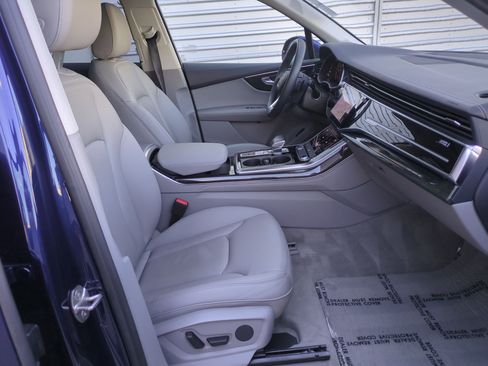 Used 2024 Audi Q7 Premium Plus image 32