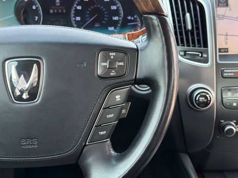 Used 2013 Hyundai Equus Signature RWD image 22