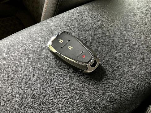 Used 2022 Chevrolet Equinox LT image 32