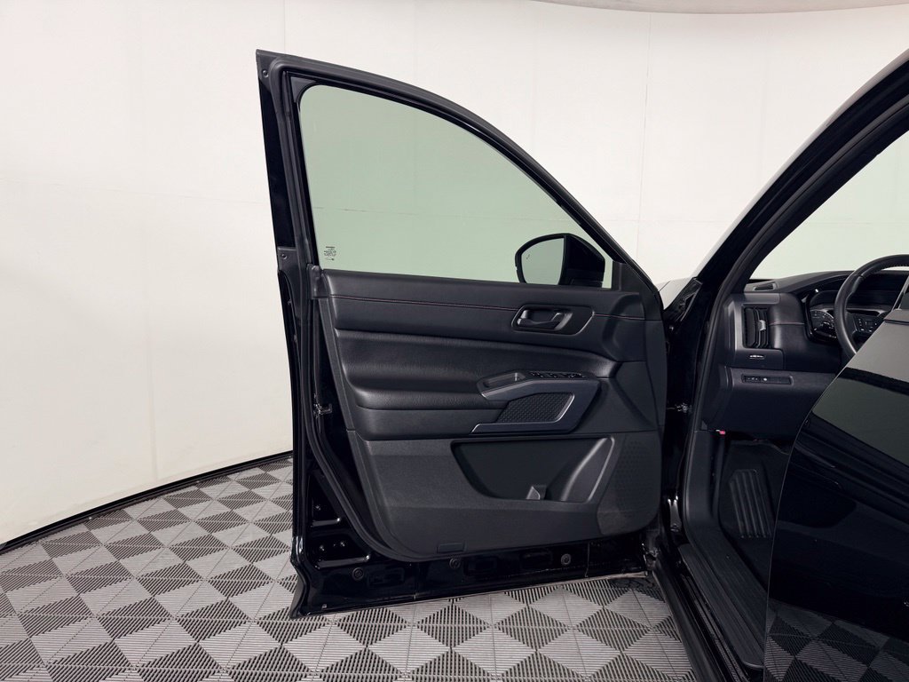 Used 2024 Nissan Pathfinder Rock Creek AWD/4WD image 25