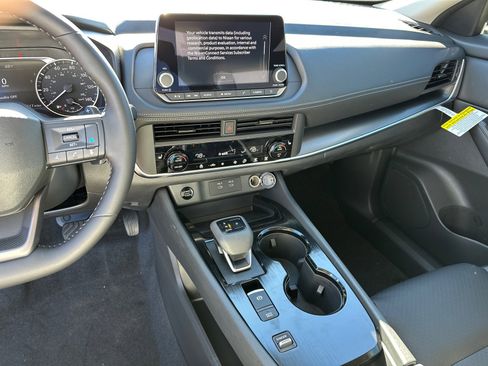 New 2026 Nissan Rogue SV image 29