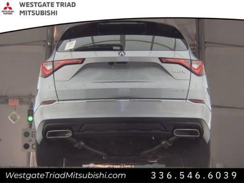 Used 2023 Acura MDX SH-AWD image 6