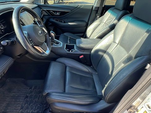 Used 2022 Subaru Outback Limited image 16