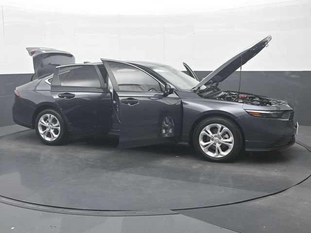 Used 2025 Honda Accord LX image 35
