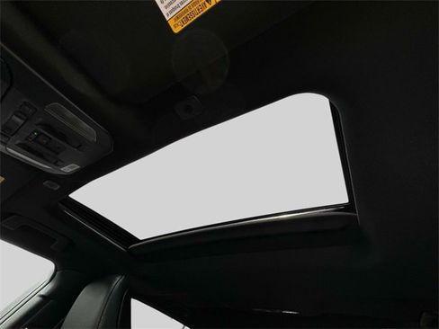 Certified 2025 Toyota Highlander XSE image 36