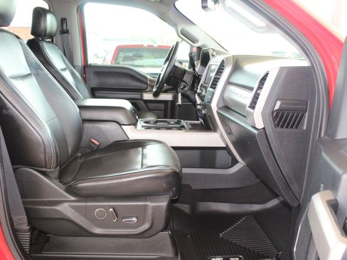 Used 2019 Ford F250 Lariat w/ Lariat Value Package AWD/4WD image 14