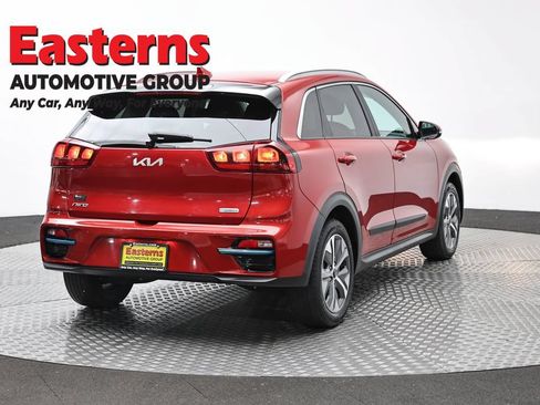 Used 2022 Kia Niro EX w/ Cold Weather Package FWD image 5