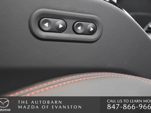 Used 2022 Maserati Quattroporte Modena Q4 image 39