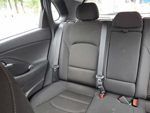 Used 2018 Hyundai Elantra GT w/ Style Package 02 FWD image 12