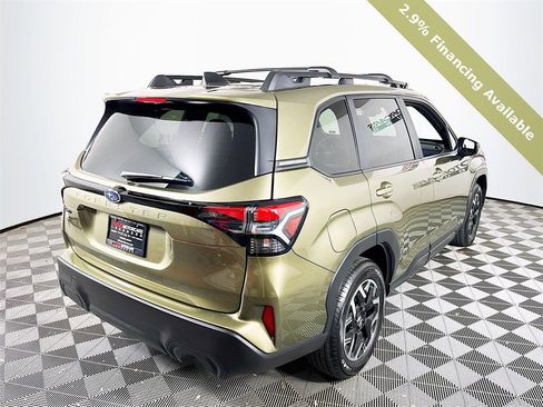 Used 2025 Subaru Forester Premium image 7