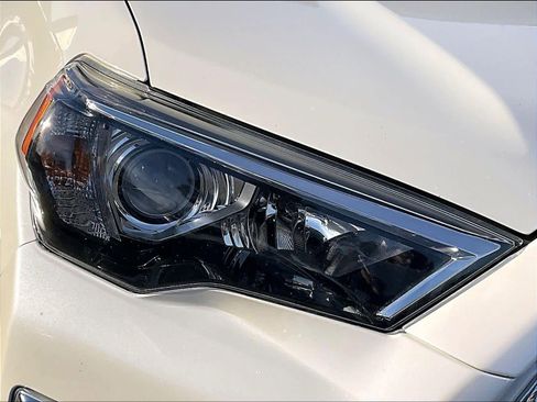 Used 2020 Toyota 4Runner Limited image 29