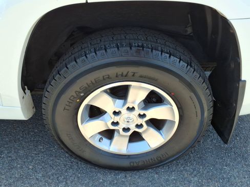 Used 2013 Toyota 4Runner SR5 w/ Premium Pkg AWD/4WD image 10