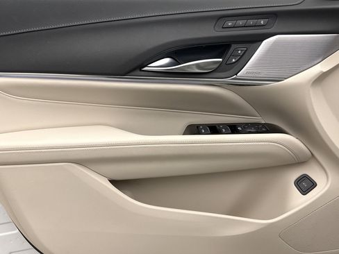 Used 2021 Cadillac CT4 Premium Luxury RWD image 9
