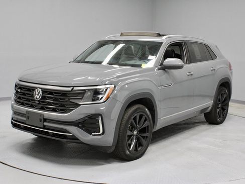 Used 2024 Volkswagen Atlas Cross Sport SEL Premium R-Line AWD/4WD image 9