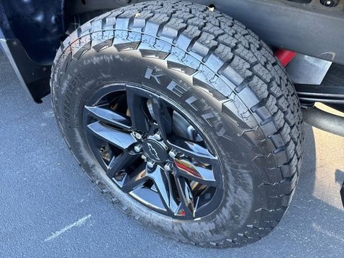 Certified 2020 Chevrolet Silverado 1500 Custom Trail Boss w/ Infotainment Package image 28