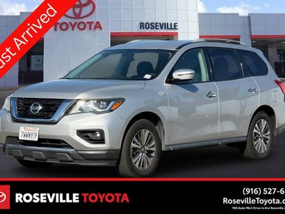 Used 2017 Nissan Pathfinder SV