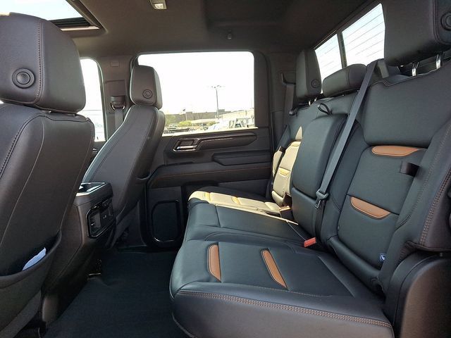 Used 2024 GMC Sierra 2500 AT4 w/ AT4 Premium Plus Package AWD/4WD image 14