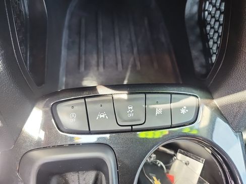 Used 2021 Chevrolet TrailBlazer LT w/ Sun and Liftgate Package FWD image 27