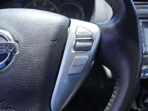 Used 2015 Nissan Versa Note FWD image 12