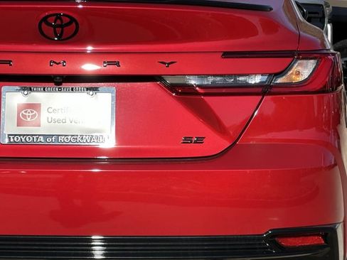 Used 2026 Toyota Camry Hybrid w/ Convenience Package FWD image 6