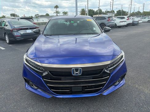 Used 2022 Honda Accord Sport image 2