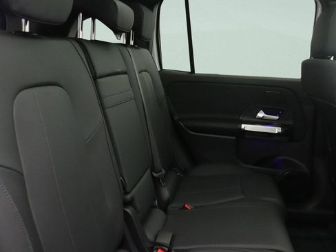 New 2026 Mercedes-Benz GLB 250 image 11