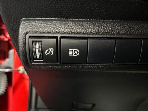 Used 2021 Toyota Corolla SE w/ Special Edition image 12