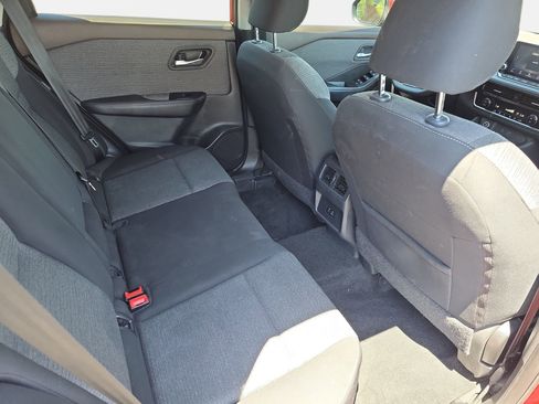 Used 2023 Nissan Rogue SV FWD image 11