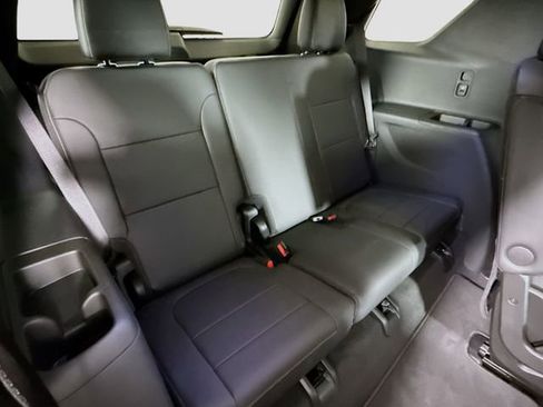 Used 2024 Chevrolet Traverse LT AWD/4WD image 25