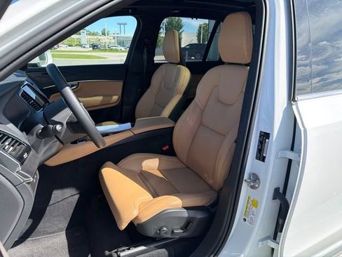 Used 2024 Volvo XC90 T8 Ultimate w/ Protection Package Premier AWD/4WD image 12