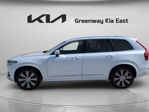 Used 2022 Volvo XC90 T8 Inscription w/ Advanced Package AWD/4WD image 9