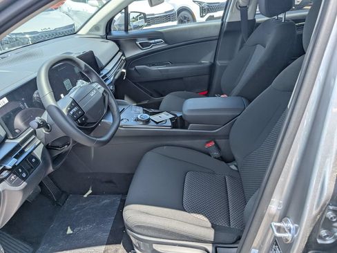 New 2026 Kia Sportage LX FWD image 13