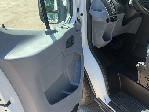 Used 2018 Ford Transit 350 148 Medium Roof RWD image 13