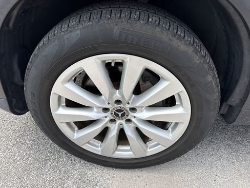 Used 2020 Mercedes-Benz GLC 300 w/ Parking Assistance Package image 43