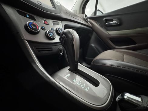 Used 2016 Chevrolet Trax LT w/ LT Convenience Package image 27