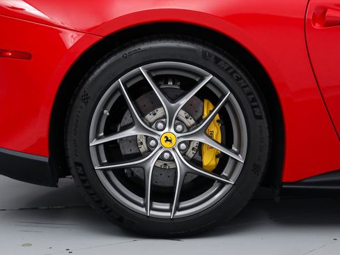 Certified 2014 Ferrari F12 Berlinetta RWD image 34