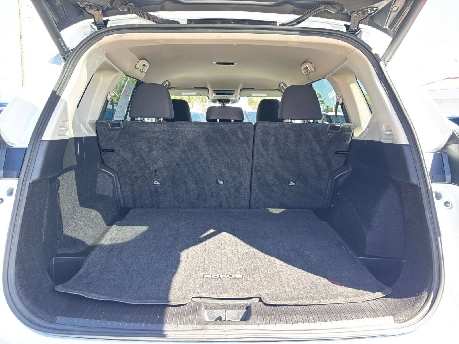 Used 2025 Nissan Rogue SV AWD/4WD image 32