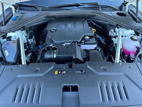 New 2026 Genesis GV70 2.5T Advanced image 24