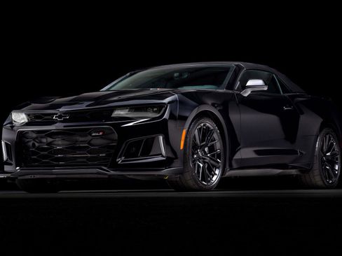 Used 2022 Chevrolet Camaro ZL1 RWD image 10
