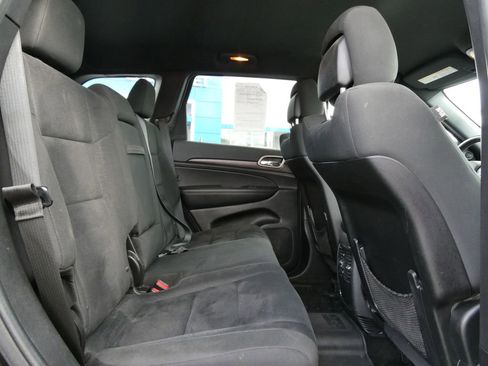 Used 2015 Jeep Grand Cherokee Laredo w/ Quick Order Package 23E AWD/4WD image 15
